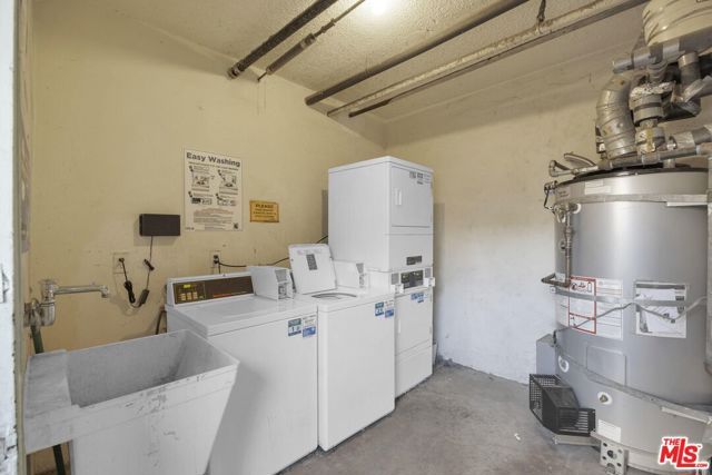 4906 August Street, Los Angeles, CA 90008