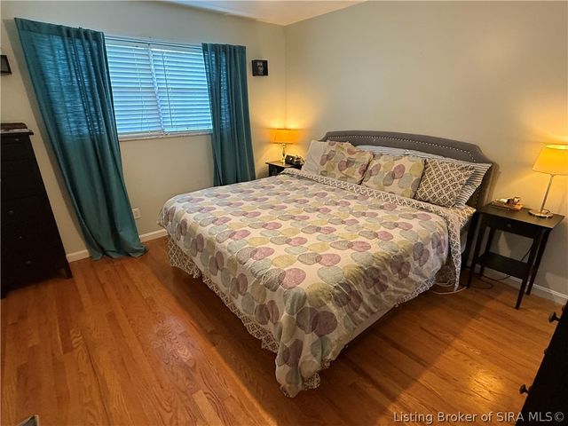 1018 Castlewood Drive, New Albany, IN 47150