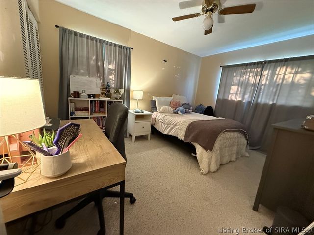 1018 Castlewood Drive, New Albany, IN 47150