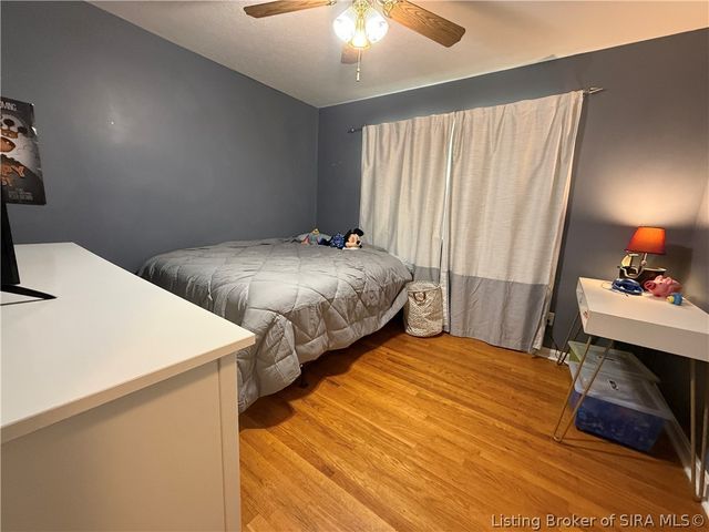 1018 Castlewood Drive, New Albany, IN 47150