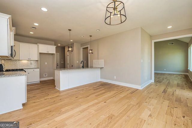 69 Oakhurst, Sharpsburg, GA 30277