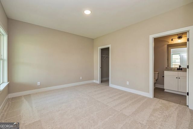 69 Oakhurst, Sharpsburg, GA 30277
