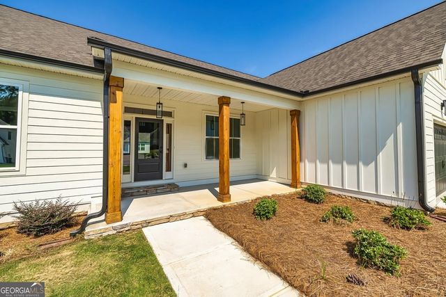 69 Oakhurst, Sharpsburg, GA 30277