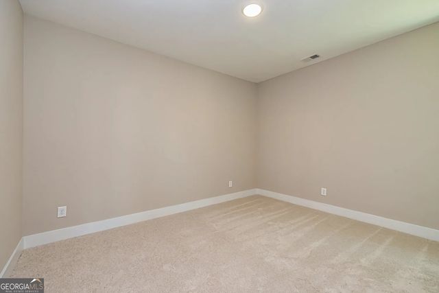69 Oakhurst, Sharpsburg, GA 30277
