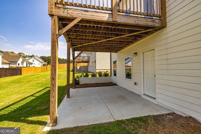 69 Oakhurst, Sharpsburg, GA 30277
