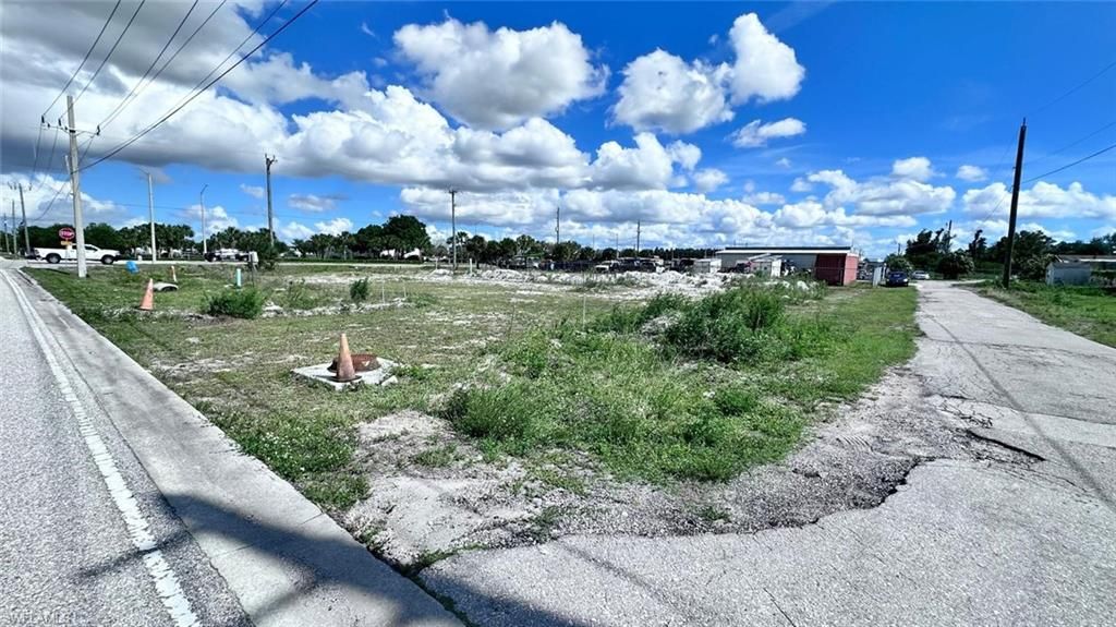 3511 Veronica S Shoemaker BLVD, FORT MYERS, FL 33916 — photo 4