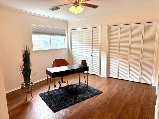 6338 Crab Orchard Road, Houston, TX 77057