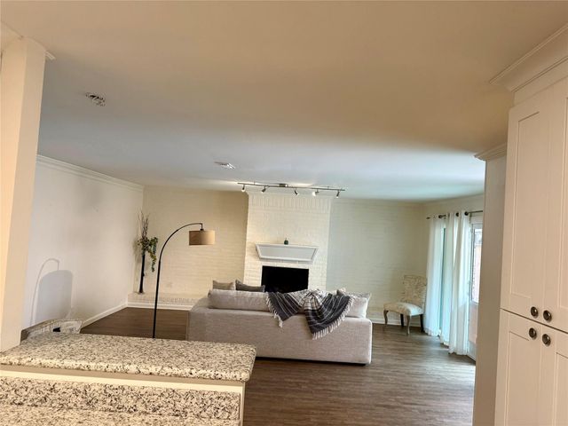 6338 Crab Orchard Road, Houston, TX 77057