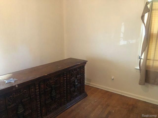 8620 PIERSON Street, Detroit, MI 48228