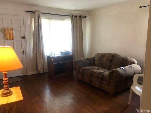 8620 PIERSON Street, Detroit, MI 48228