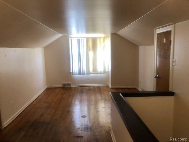 8620 PIERSON Street, Detroit, MI 48228