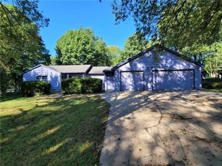 206 13th Avenue N, Greenwood, MO 64034