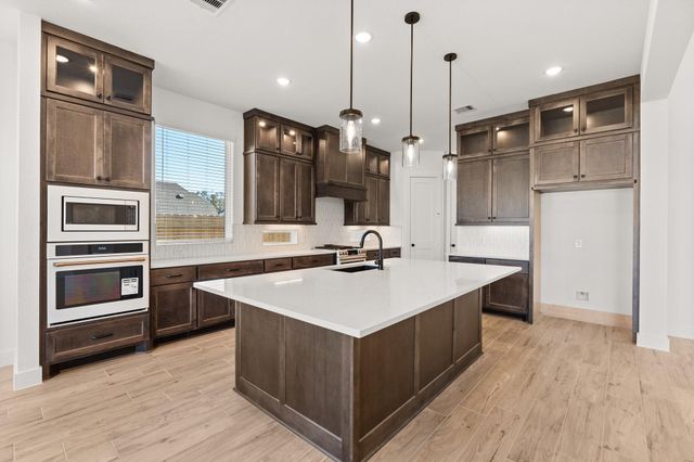 30902 Pigeon Valley Drive, Waller, TX 77484