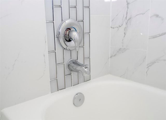 80 ALTA VISTA WAY, Davenport, FL 33837