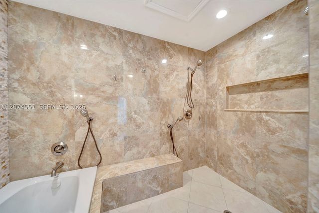 560 W Tropical Way, Plantation, FL 33317