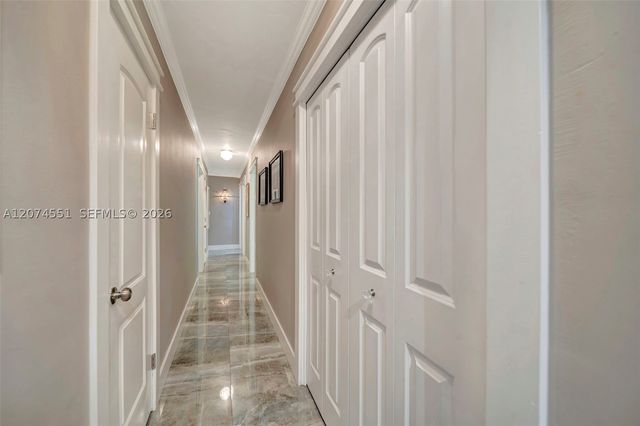 560 W Tropical Way, Plantation, FL 33317