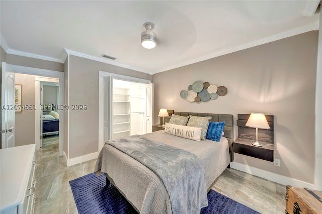 560 W Tropical Way, Plantation, FL 33317