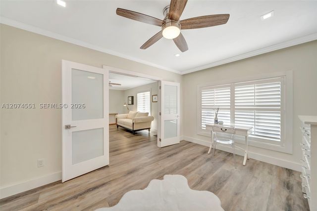 560 W Tropical Way, Plantation, FL 33317