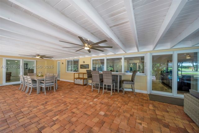 560 W Tropical Way, Plantation, FL 33317