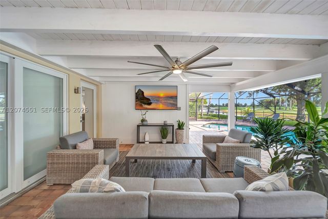 560 W Tropical Way, Plantation, FL 33317