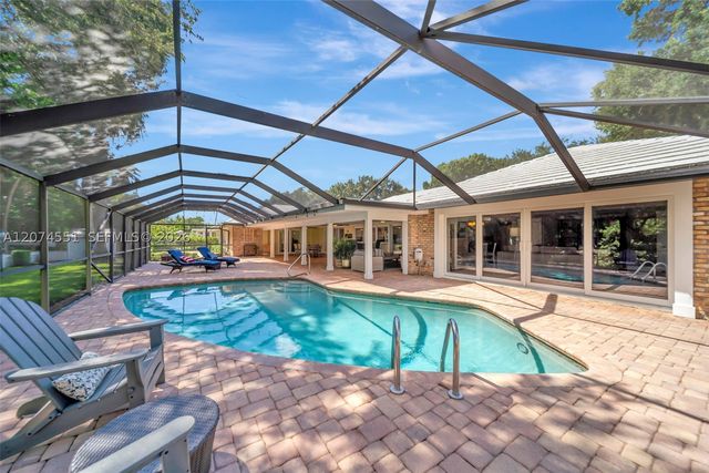 560 W Tropical Way, Plantation, FL 33317