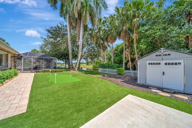 560 W Tropical Way, Plantation, FL 33317