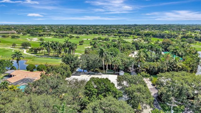 560 W Tropical Way, Plantation, FL 33317