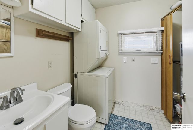 2028 Platteview Drive, Cedar Creek, NE 68016