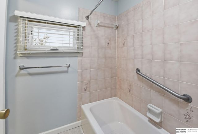 2028 Platteview Drive, Cedar Creek, NE 68016