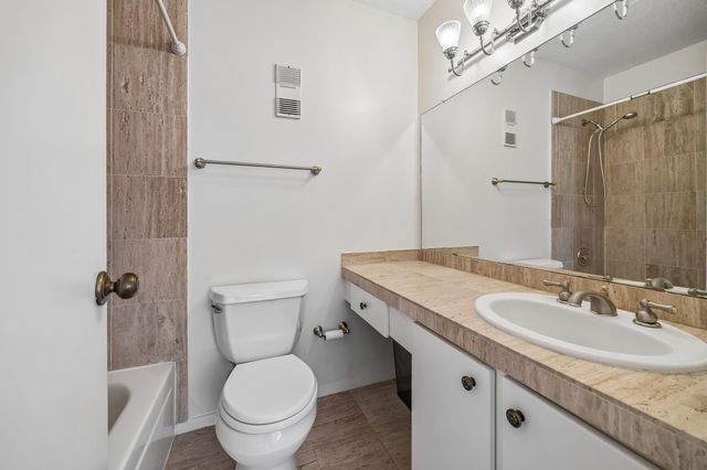 2515 Bering Drive 1, Houston, TX 77057