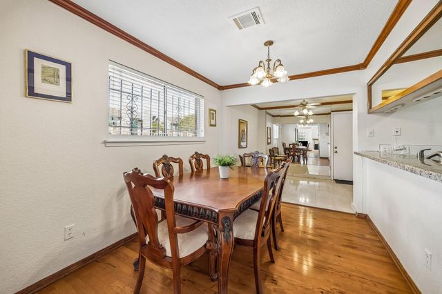 2515 Bering Drive 1, Houston, TX 77057