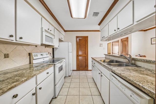 2515 Bering Drive 1, Houston, TX 77057