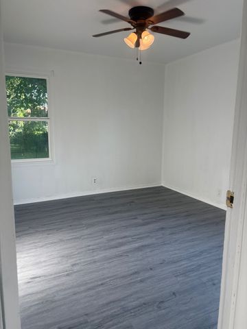 430 Spring Avenue, Dekalb, IL 60115
