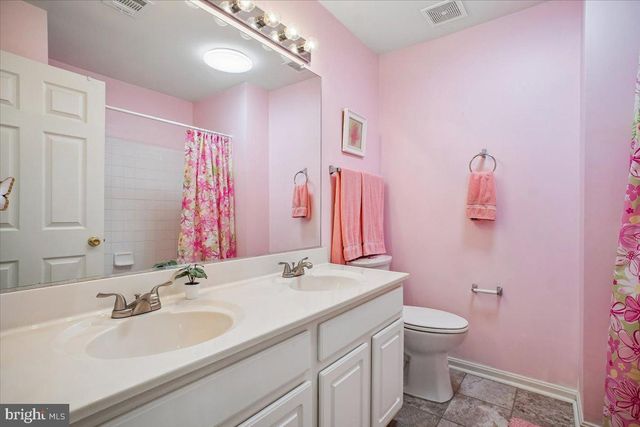 6006 FINCASTLE DR, Manassas, VA 20112