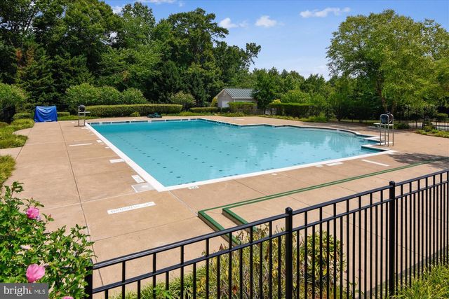 6006 FINCASTLE DR, Manassas, VA 20112