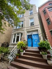 1409 W Superior Street 2F, Chicago, IL 60642