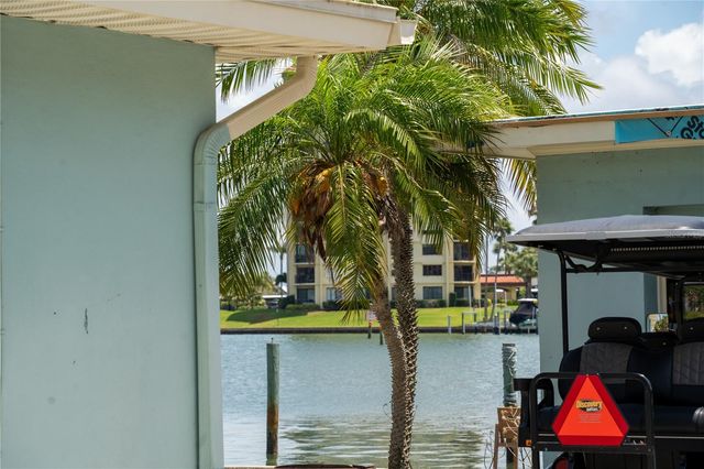 661 POINSETTIA AVENUE 108, Clearwater Beach, FL 33767