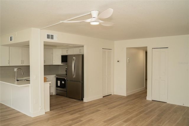 661 POINSETTIA AVENUE 108, Clearwater Beach, FL 33767