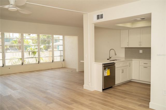 661 POINSETTIA AVENUE 108, Clearwater Beach, FL 33767
