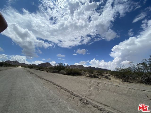 6700 California Avenue, Joshua Tree, CA 92252