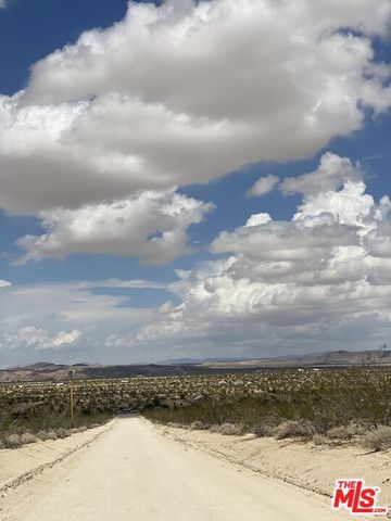 6700 California Avenue, Joshua Tree, CA 92252