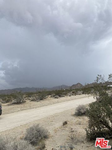 6700 California Avenue, Joshua Tree, CA 92252