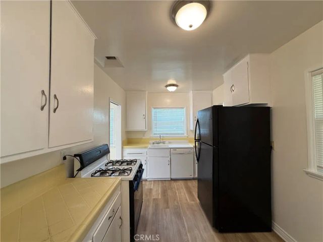 2862 Knoxville, Long Beach, CA 90815