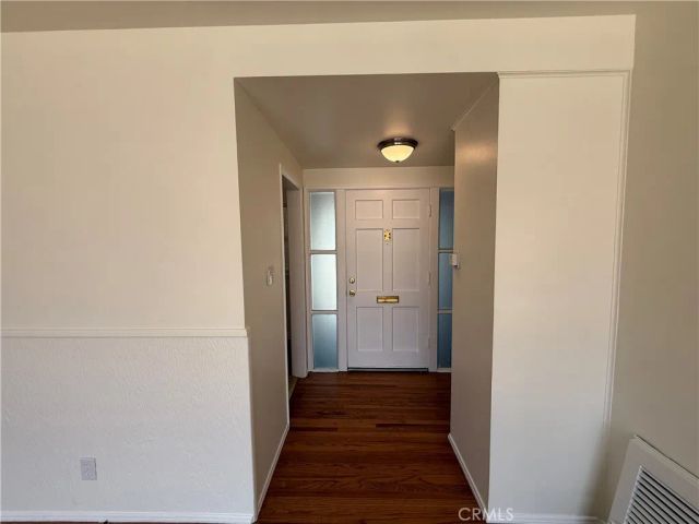 2862 Knoxville, Long Beach, CA 90815