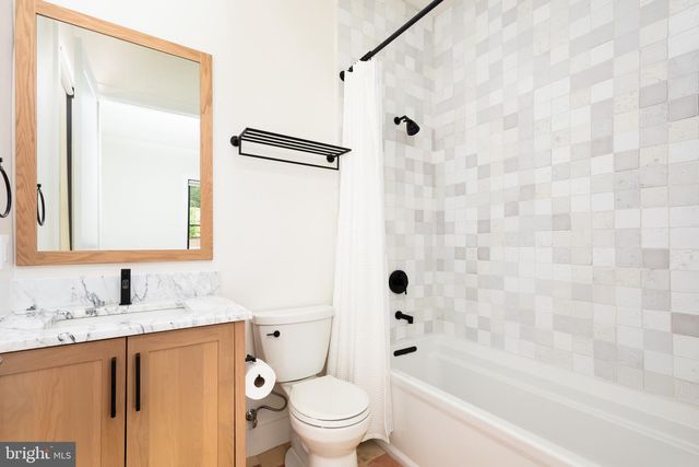 4283 38TH ST N, Arlington, VA 22207