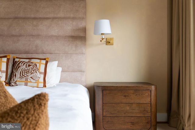 4283 38TH ST N, Arlington, VA 22207