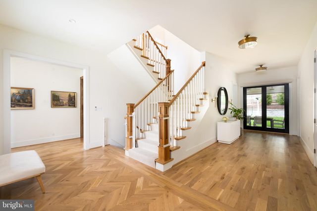 4283 38TH ST N, Arlington, VA 22207