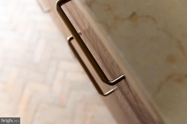 4283 38TH ST N, Arlington, VA 22207