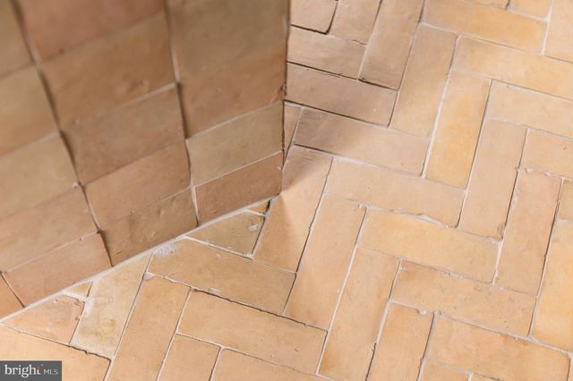 4283 38TH ST N, Arlington, VA 22207