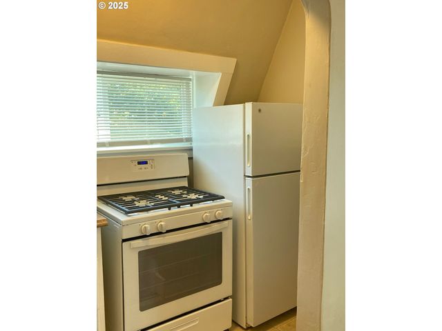 3424 Se 10TH Ave, Portland, OR 97202